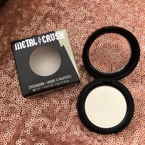 Kat Von D Metal Crush Eyeshadow in Thunderstruck